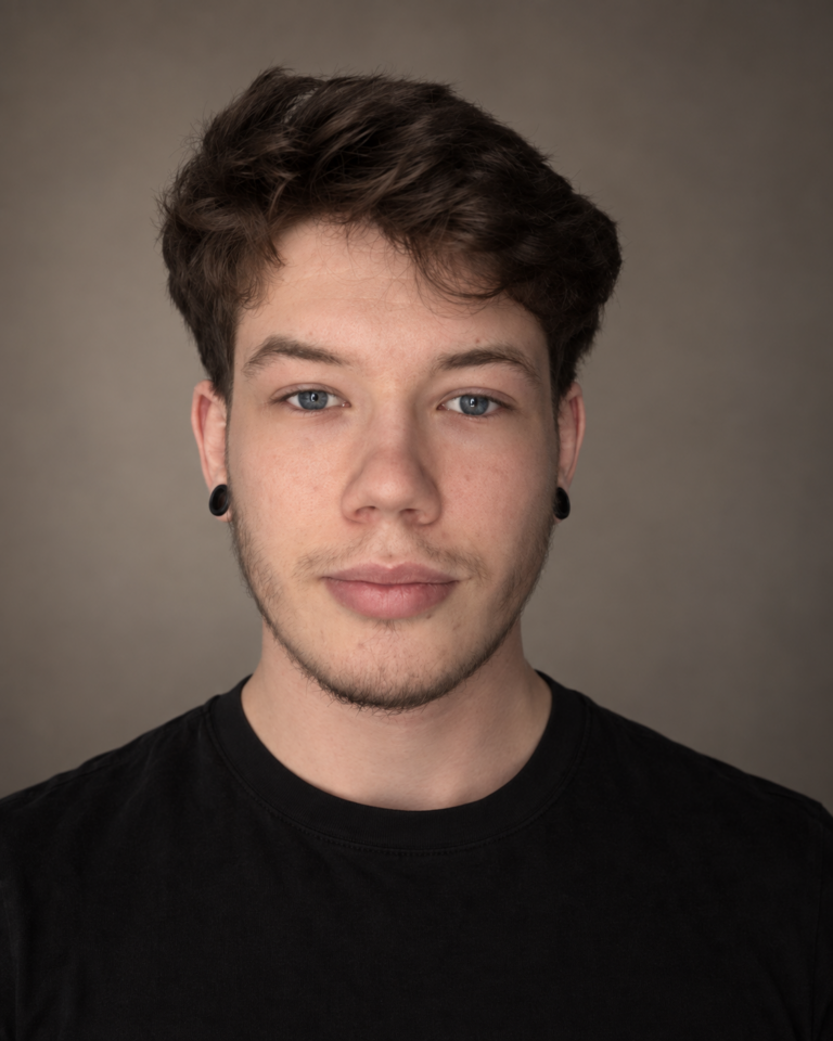 Daniel Black kadeřník
